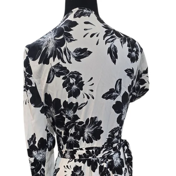 Ark & Co Black and White Floral Maxi Dress - Picture 4 of 6